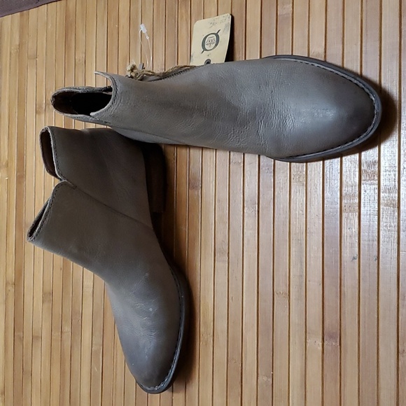 Born, Women's Olio Ankle Boot, Gray, Size 6.5, NWT - Picture 3 of 11